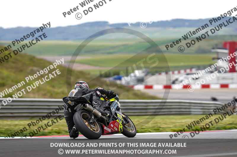 cadwell no limits trackday;cadwell park;cadwell park photographs;cadwell trackday photographs;enduro digital images;event digital images;eventdigitalimages;navarra;no limits trackdays;peter wileman photography;racing digital images;trackday digital images;trackday photos
